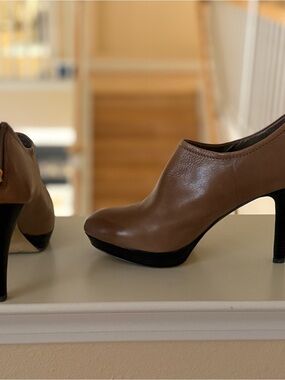 Franco Sarto Taupe Leather Platform Heel Booties